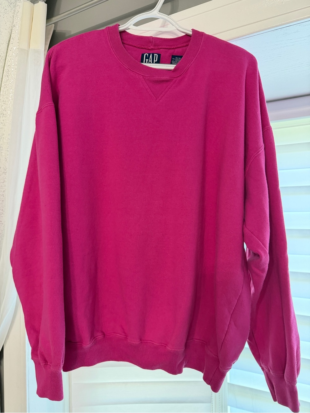 Gap Vintage Women’s Crewneck Sweatshirt Fuchsia Pink Size M